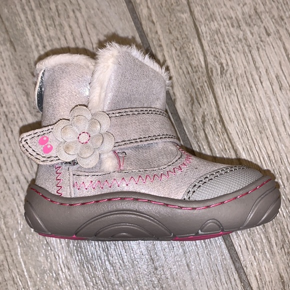 Surprise by Stride Rite Baby Girl Booties - Picture 1 of 7